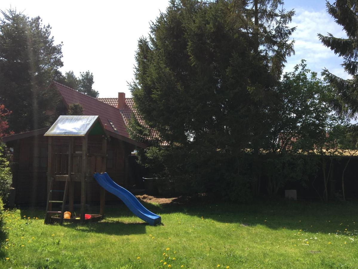 Trollhus - Grosses Familienfreundliches Ferienhaus Born Εξωτερικό φωτογραφία