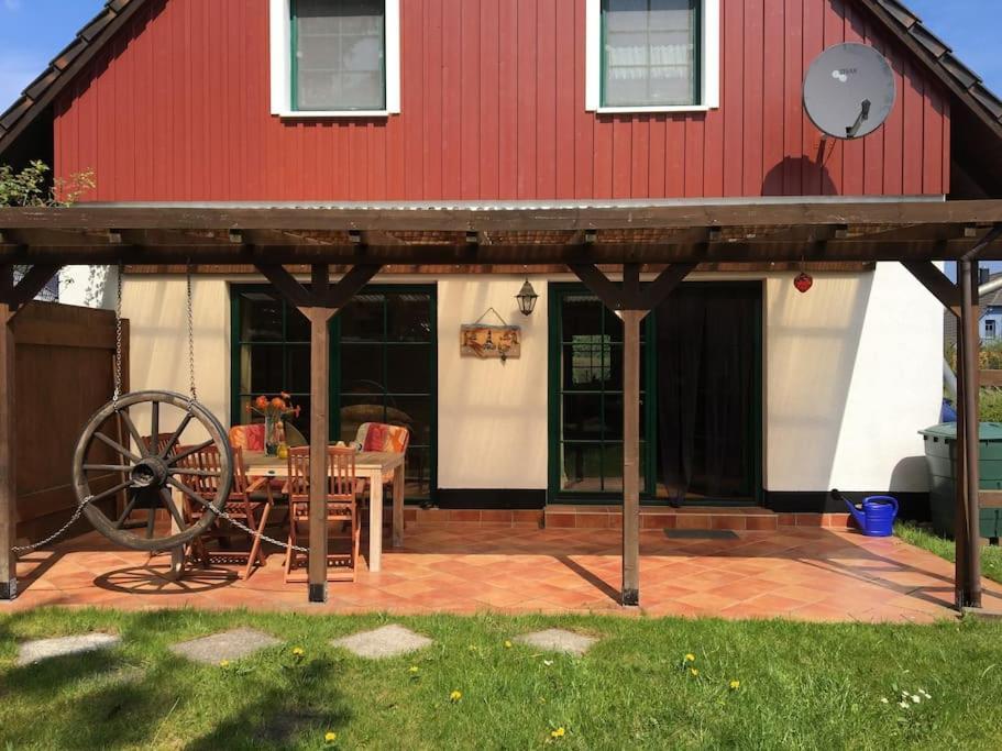 Trollhus - Grosses Familienfreundliches Ferienhaus Born Εξωτερικό φωτογραφία