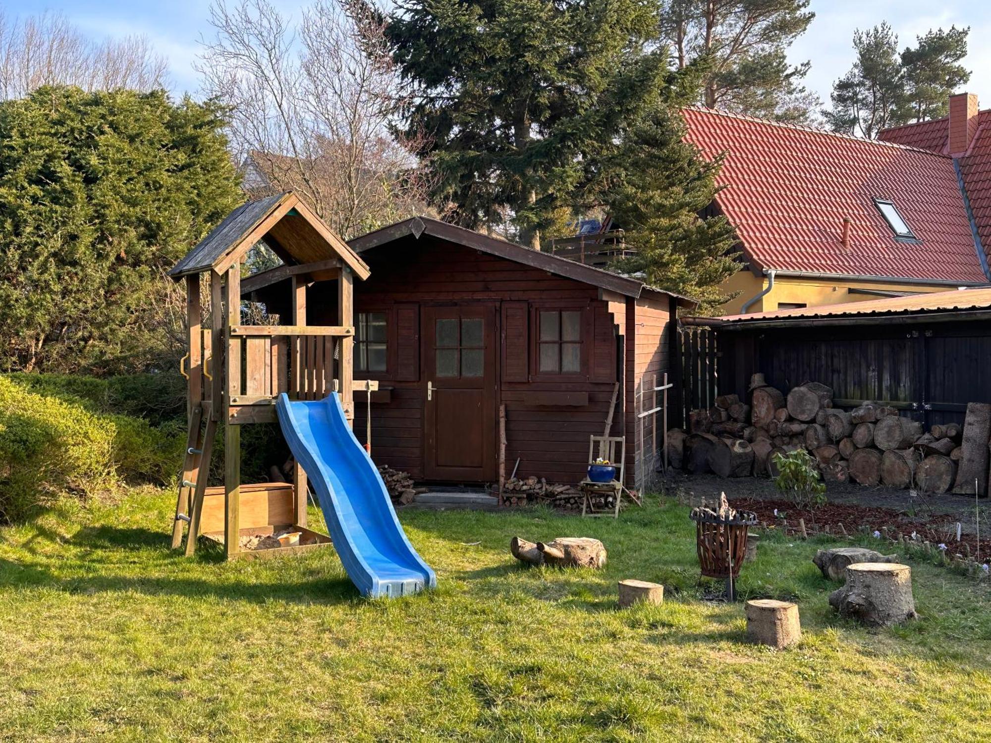 Trollhus - Grosses Familienfreundliches Ferienhaus Born Εξωτερικό φωτογραφία
